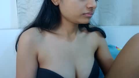 bellacrystall online show from 01/16/26, 05:11