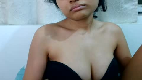 Snapshot of bellacrystall chatting on 06/15/26, 04:20 bellacrystall online show from 06/15/26, 04:20