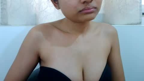 Snapshot of bellacrystall chatting on 06/16/26, 07:22 bellacrystall online show from 06/16/26, 07:22