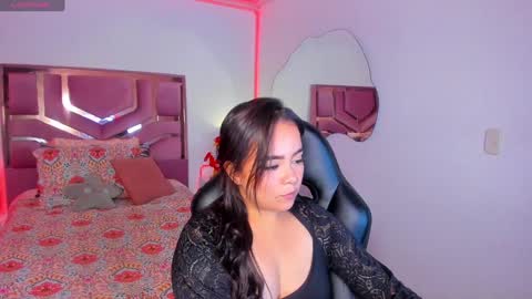 Snapshot of belladiamond18 chatting on 01/06/25, 11:31 TELL ME GODDESS NEXT Transmission 01122024 9PM TO 4AMColombian hour THANKS Follow me online show from 01/06/25, 11:31