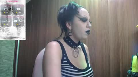 Snapshot of belladona_trix chatting on 04/17/26, 04:43 belladona_trix online show from 04/17/26, 04:43