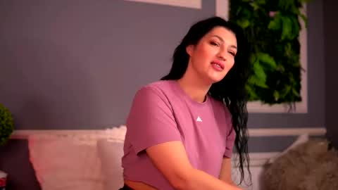 Snapshot of bellaevex chatting on 11/28/25, 07:44 Eva online show from 11/28/25, 07:44