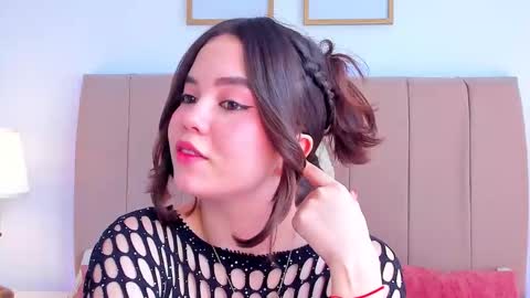 BellaFontana online show from 11/12/25, 04:29