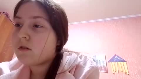 Charming Hamster  online show from 11/19/25, 12:38