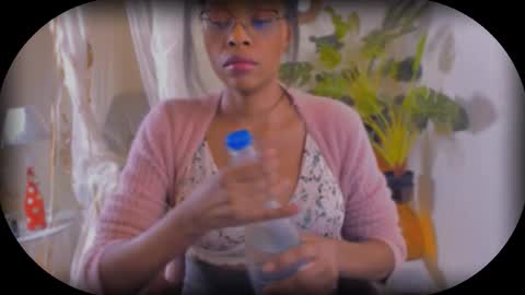 Bellah online show from 10/25/25, 10:23