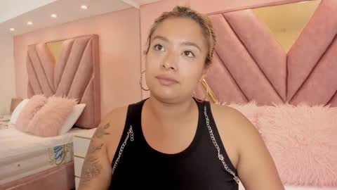 bellalumi online show from 11/05/25, 02:44