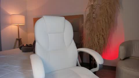 Bella Mia online show from 01/06/25, 12:48