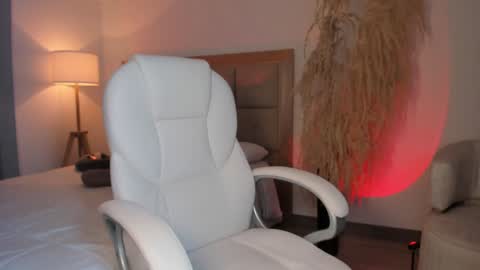 Bella Mia online show from 01/10/25, 03:50