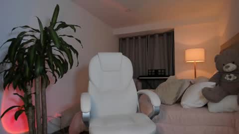 Bella Mia online show from 02/15/25, 04:14