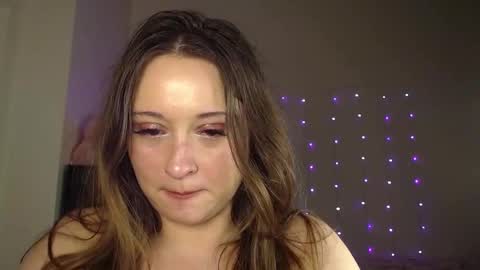 Snapshot of bellamonroee chatting on 12/29/24, 08:11 Bella Monroe online show from 12/29/24, 08:11