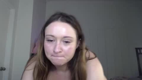 Snapshot of bellamonroee chatting on 01/03/25, 08:21 Bella Monroe online show from 01/03/25, 08:21