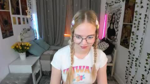 Bella online show from 11/09/25, 11:36