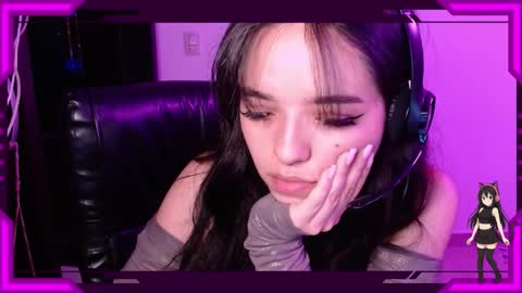 Bella Monteluna online show from 10/25/25, 01:46