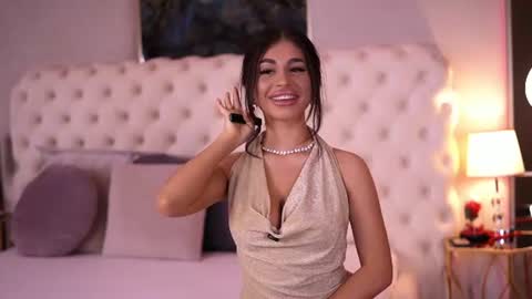 Bella online show from 07/07/26, 06:45