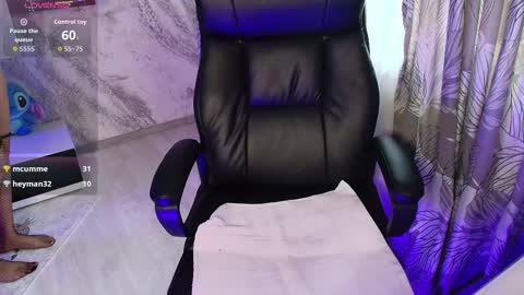 Bellanoirsxs online show from 11/24/25, 08:25