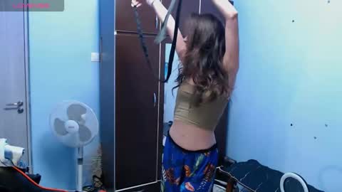 bellaqueen0701 online show from 09/18/25, 01:02