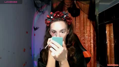 bellaqueen0701 online show from 10/30/25, 08:31