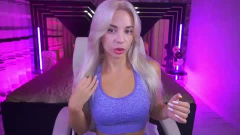 Bella online show from 07/22/26, 01:47