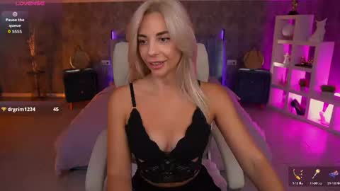 Bella online show from 07/25/26, 01:41