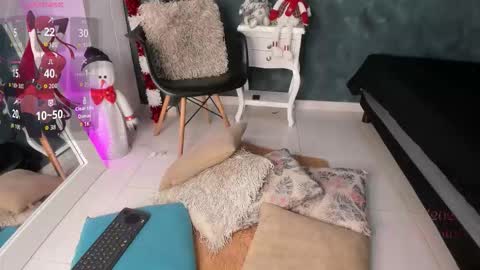 bellarooux online show from 12/03/25, 12:25