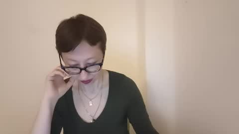 Snapshot of bellarose_2020 chatting on 06/05/26, 07:08 Emma online show from 06/05/26, 07:08