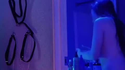 Snapshot of bellaskeykeeper chatting on 02/18/26, 05:47 Bellaskeykeeper online show from 02/18/26, 05:47