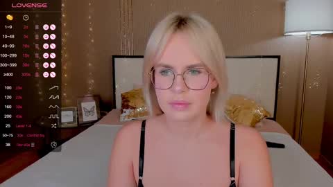 Bella online show from 02/17/25, 12:43