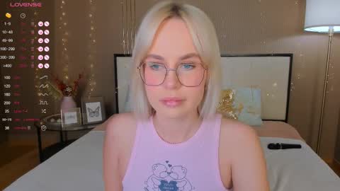 Snapshot of bellatip chatting on 02/03/26, 01:04 Bella online show from 02/03/26, 01:04