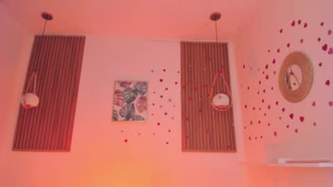 laukyubey             online show from 04/18/26, 01:37