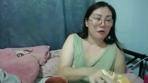 Snapshot of bellbabe chatting on 02/05/26, 06:40 Bella online show from 02/05/26, 06:40