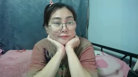 Snapshot of bellbabe chatting on 03/16/26, 09:02 Bella online show from 03/16/26, 09:02