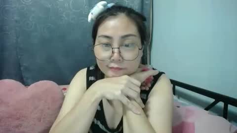 Snapshot of bellbabe chatting on 03/19/26, 01:53 Bella online show from 03/19/26, 01:53