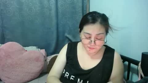 Snapshot of bellbabe chatting on 03/21/26, 08:19 Bella online show from 03/21/26, 08:19