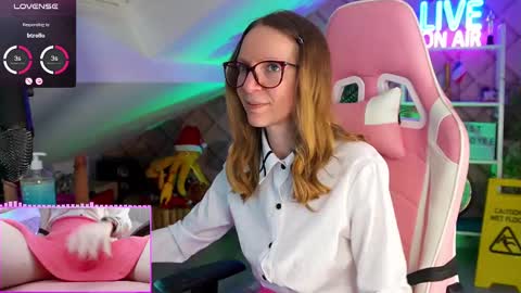 Alice online show from 02/10/25, 01:44