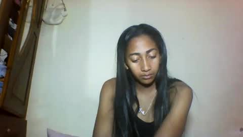 Snapshot of belle_annah chatting on 07/27/26, 04:03 belle_annah online show from 07/27/26, 04:03