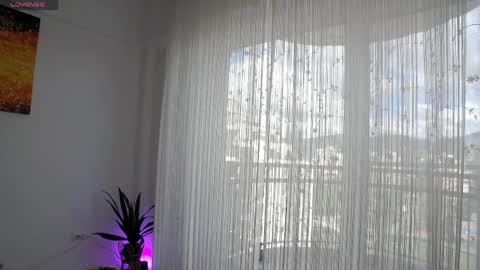 Snapshot of belle_blondy chatting on 05/08/26, 10:42 belle_blondy online show from 05/08/26, 10:42