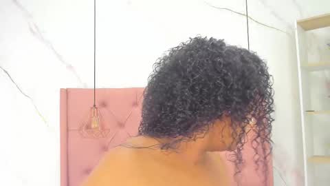 Snapshot of belle_brunette chatting on 02/11/26, 11:37 belle online show from 02/11/26, 11:37