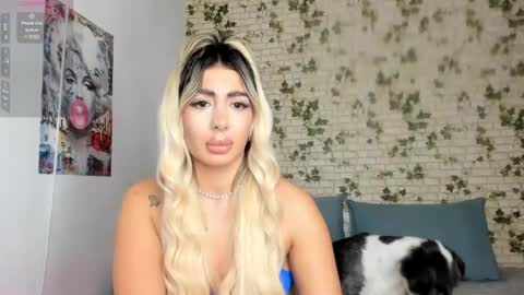 Snapshot of belle_hallle chatting on 12/18/24, 07:52 LucyJelly online show from 12/18/24, 07:52