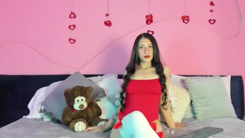 Snapshot of belle_janne chatting on 02/14/26, 07:32 Bella online show from 02/14/26, 07:32