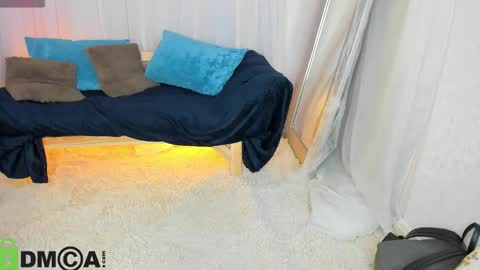 Belle online show from 11/03/25, 01:08