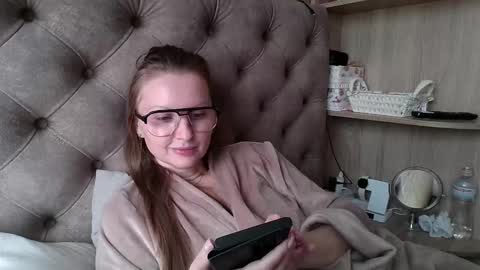 Amelia online show from 09/26/25, 11:47