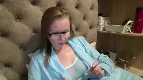 Amelia online show from 10/05/25, 05:44