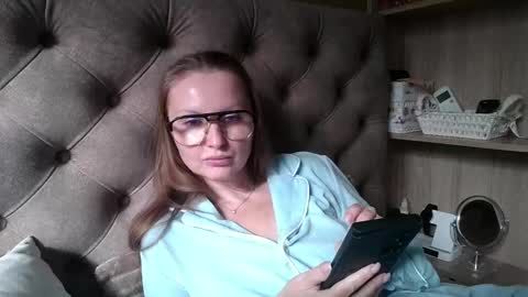 Amelia online show from 10/17/25, 11:24