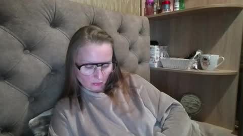 Amelia online show from 10/27/25, 06:56