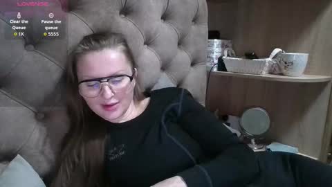 Amelia online show from 02/09/26, 06:45