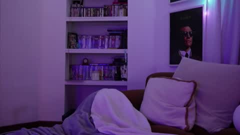 BELLE   online show from 12/05/25, 02:36