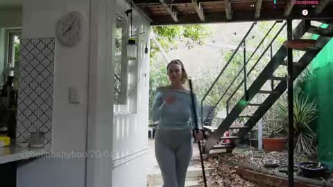 BELLE   online show from 04/21/26, 02:51