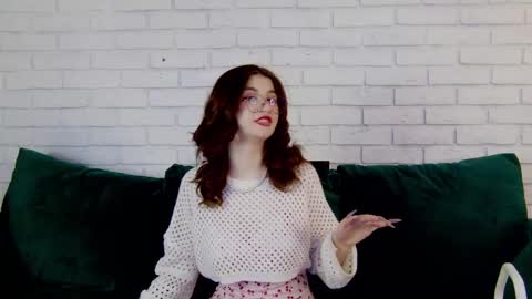 Snapshot of bellebellerose chatting on 02/20/25, 10:37 BelleBellerose online show from 02/20/25, 10:37