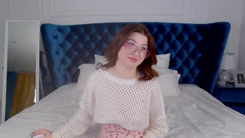 Snapshot of bellebellerose chatting on 02/26/25, 04:03 BelleBellerose online show from 02/26/25, 04:03