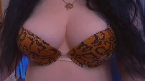 Hello I am kind friendly and cute girl online show from 03/10/25, 11:53